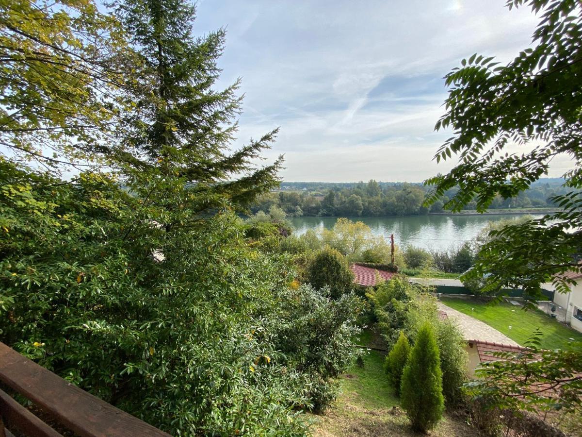 Chalet En Bord De Seine Βίλα Le Coudray-Montceaux Εξωτερικό φωτογραφία