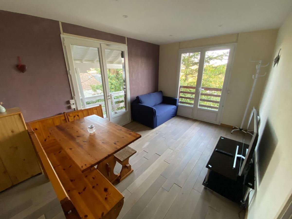 Chalet En Bord De Seine Βίλα Le Coudray-Montceaux Εξωτερικό φωτογραφία