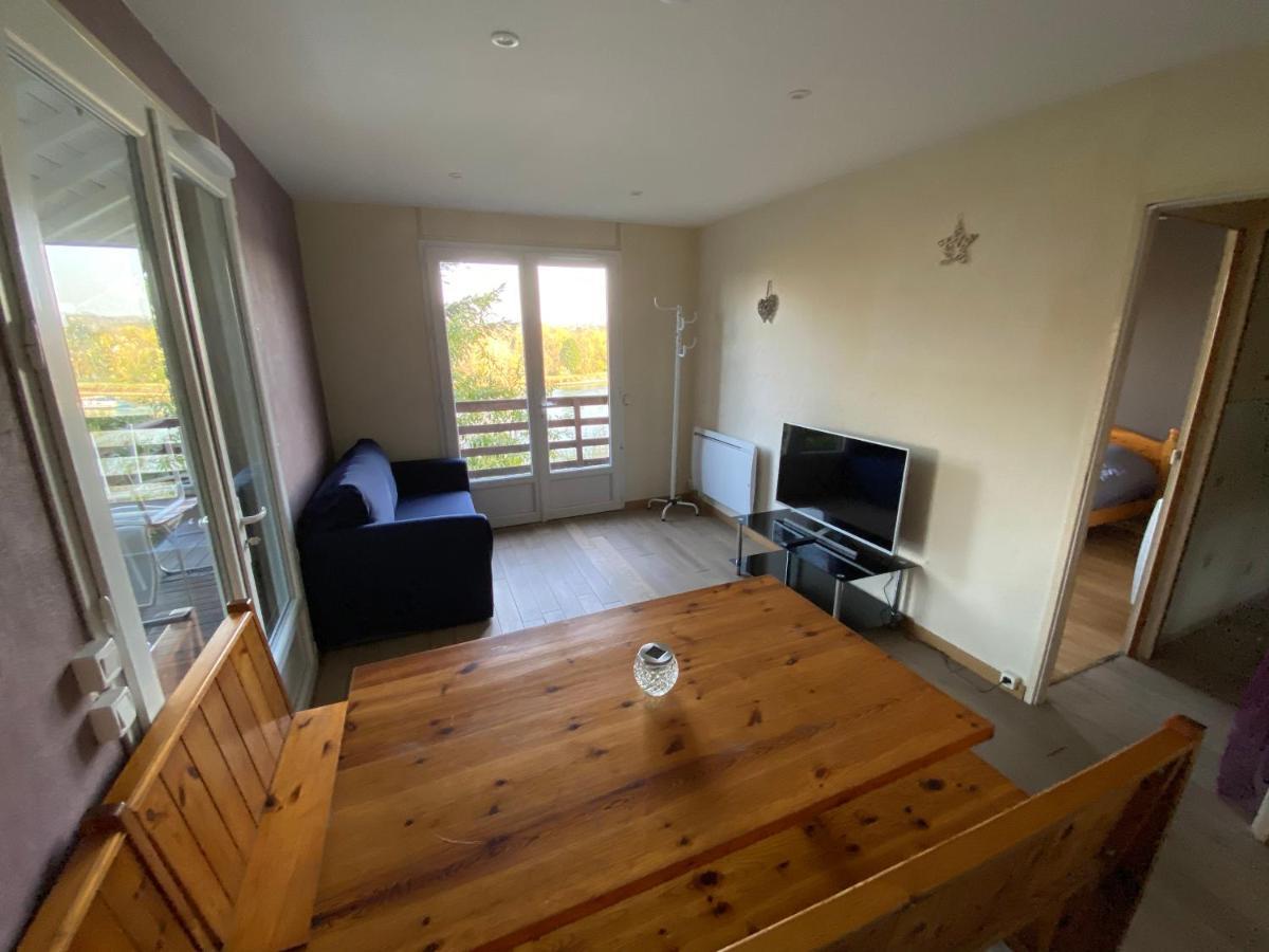 Chalet En Bord De Seine Βίλα Le Coudray-Montceaux Εξωτερικό φωτογραφία